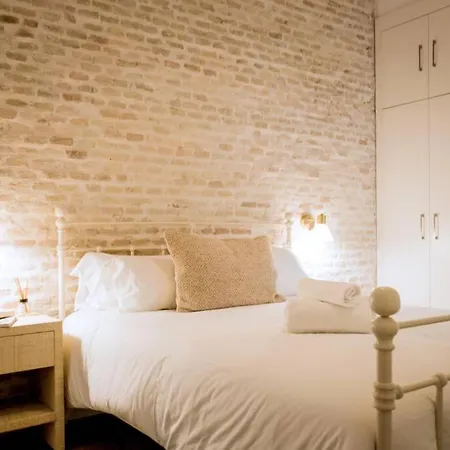 Selecta Ideal Y Facil Parking En La Calle Appartement