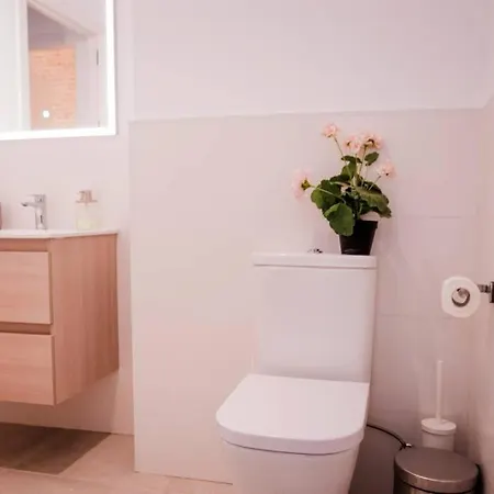 Selecta Ideal Y Facil Parking En La Calle Appartement